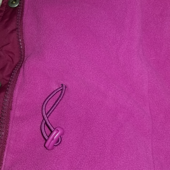 Womens  Old Navy Puffer Vest - Picture 7 of 8